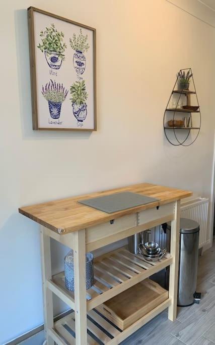 May Cottage - Heart Of Vibrant Village & 10 Mins Walk To Beach Milford on Sea Eksteriør bilde